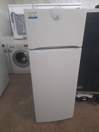 Nevera Indesit Blanca