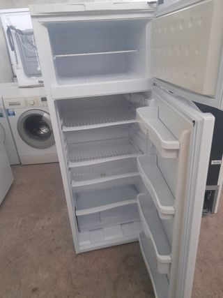 Nevera Indesit Blanca