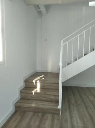 Servicio de instalación de tarima