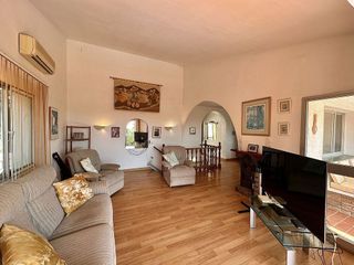 Chalet en venta en El Faro de Calaburra - Chaparral en Mijas