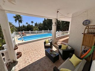 Chalet en venta en El Faro de Calaburra - Chaparral en Mijas