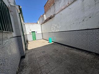 Casa adosada en venta en Carolina (La)