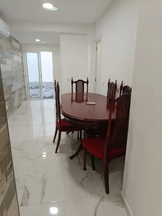 Mesa de comedor con 6 sillas