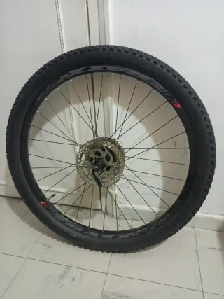 Caucho de Bicicleta Rin 27.5 en excelente estado 