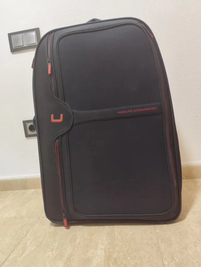 Maleta de viaje Adolfo Domínguez