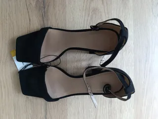Sandalias tacón negras