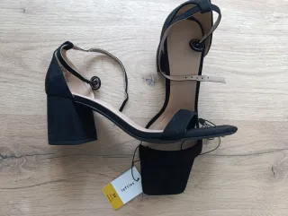 Sandalias tacón negras