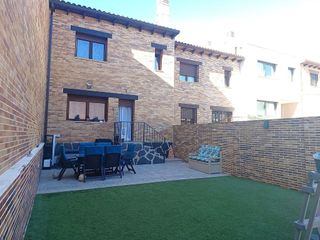 Casa adosada en venta en Zona Iglesia - Estación en Moralzarzal