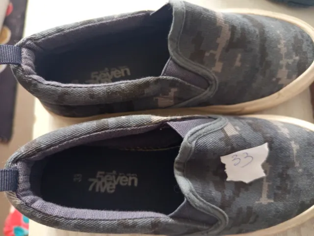 Zapatillas niño talla 33