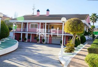 Chalet en venta en Caudete