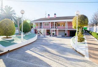 Chalet en venta en Caudete