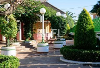 Chalet en venta en Caudete