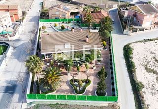 Chalet en venta en Caudete