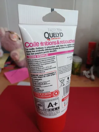 Cola Quelyd para acabados y retoques 100 gr.