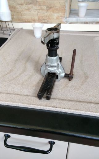 Cartellatrice tubi (flaring tool) per idraulica 