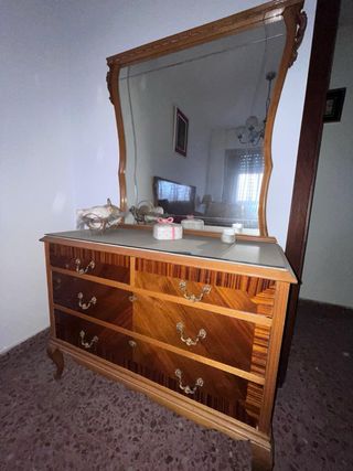 Cómoda de madera maciza con espejo estilo vintage