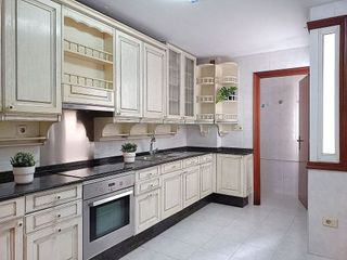 Piso en venta en Os Mallos - San Cristóbal en Coruña (A)