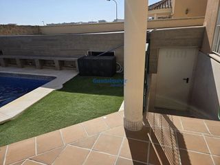 Chalet en venta en Montequinto en Dos Hermanas