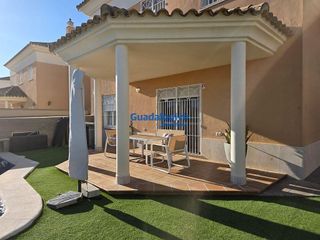 Chalet en venta en Montequinto en Dos Hermanas