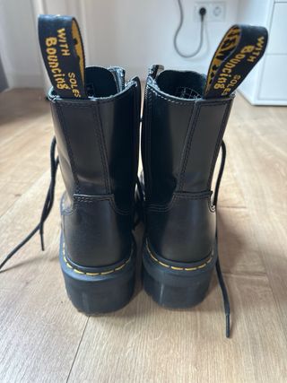 Botas Dr. Martens Negras con plataforma
