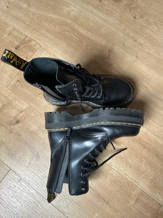 Botas Dr. Martens Negras con plataforma