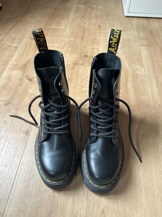 Botas Dr. Martens Negras con plataforma