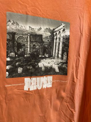 Camiseta con estampado PAUSE