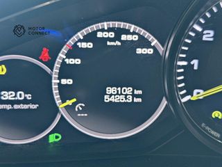 Porsche Panamera 4 E-Hybrid
