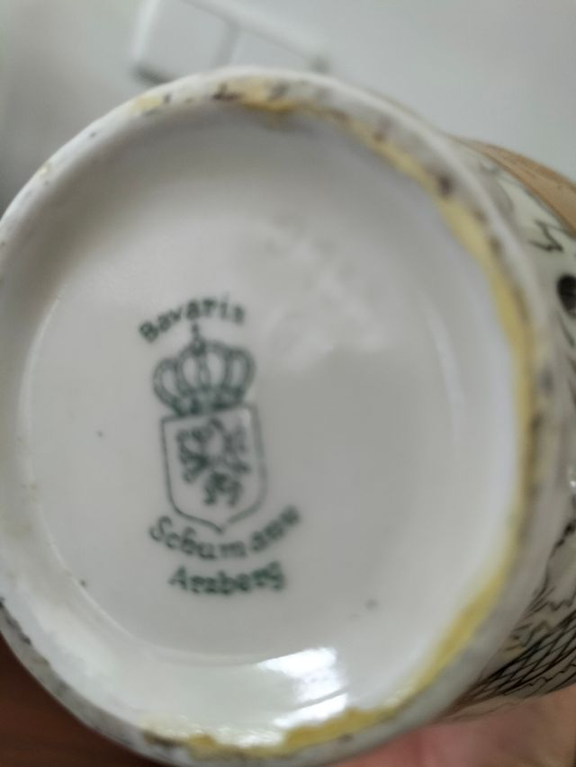 Jarrón de porcelana Schumann Bavaria dorado