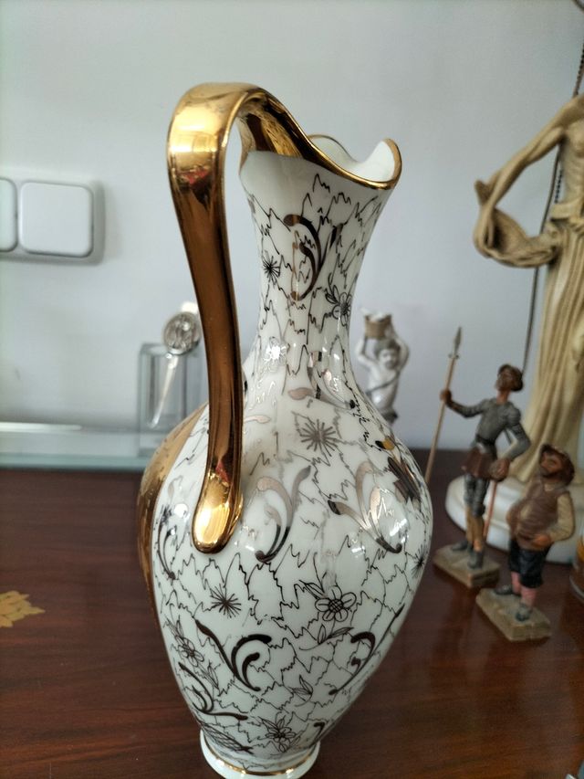 Jarrón de porcelana Schumann Bavaria dorado