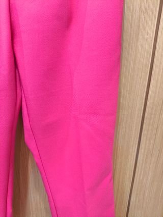 Pantalón Zara fucsia