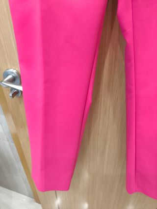 Pantalón Zara fucsia