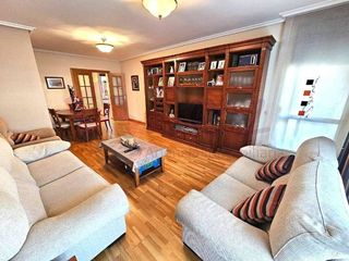 Piso en venta en Universidad - Los Lirios en Logroño