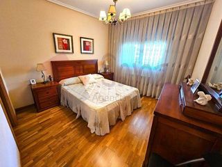 Piso en venta en Universidad - Los Lirios en Logroño