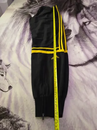 2 Pantalónes Adidas Challenger Negro/Amari