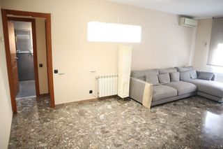 Piso en venta en Centre - Cordelles en Cerdanyola del Vallès