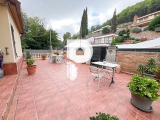 Chalet en venta en Cervelló