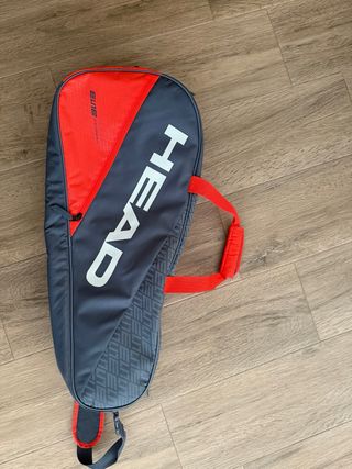 Raqueta de tenis y paletero