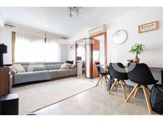Piso en venta en Artigas - Llefià en Badalona