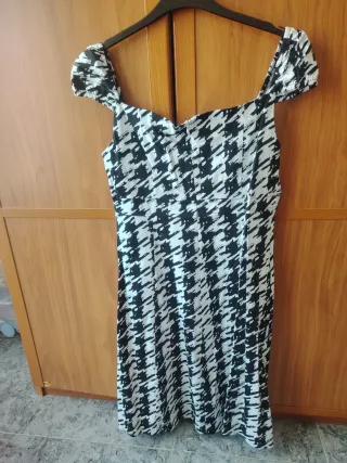 Vestido Blanco y Negro Estampado Talla XL