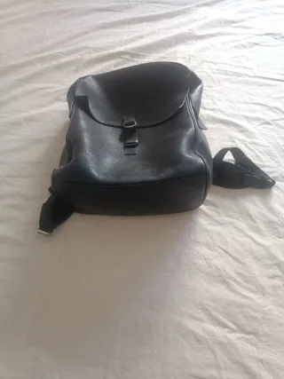 Mochila Zara Cuero Negra
