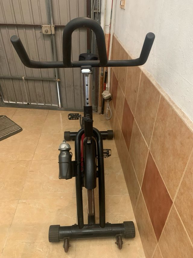 Bicicleta de Spinning Roja