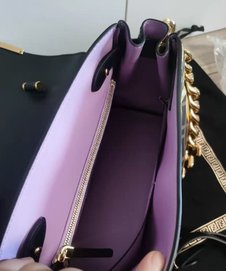Borsa media Fendi La Medusa in oro nero