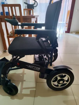 Silla de ruedas nueva sin usar 