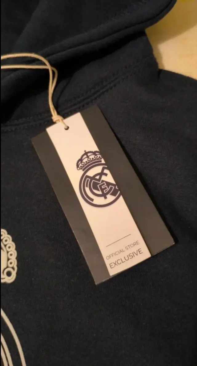 Sudadera Real Madrid Talla 7-8 Azul Marino. Nueva.
