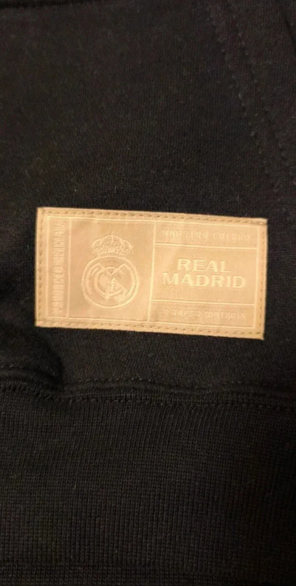 Sudadera Real Madrid Talla 7-8 Azul Marino. Nueva.