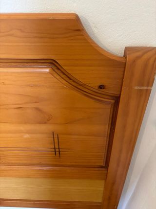 Cabecero de cama de madera. 144,5 Largo 106 alto