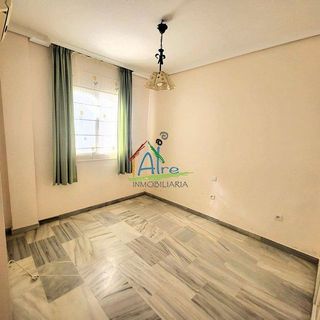 Casa adosada en venta en Gines