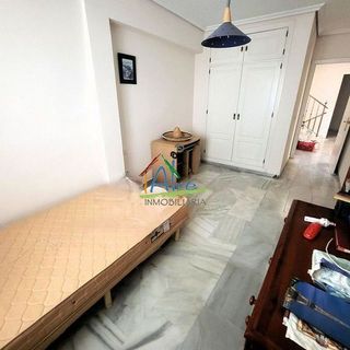 Casa adosada en venta en Gines