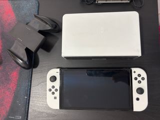Nintendo Switch OLED bianco